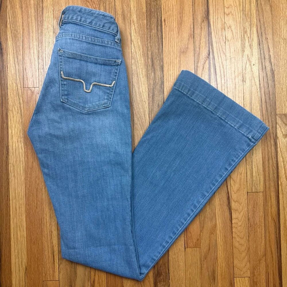 Kimes-ranch Women's Blue and Navy Jeans